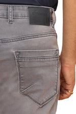 Load image into Gallery viewer, Mid Rise Narrow Fit Jeans